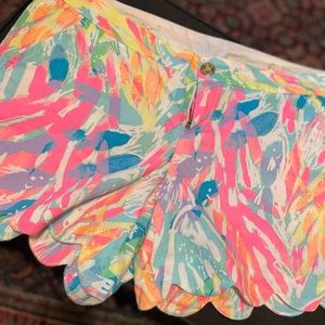 Lilly Pulitzer Buttercup shorts—size 6.
